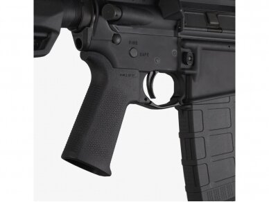 MAGPUL MOE SL® GRIP – AR15/M4 1