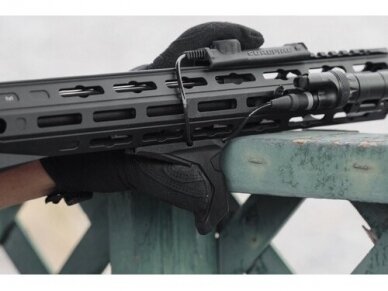 STRIKE INDUSTRIES PRIEKINĖ RANKENA LINK ANGLED HANDSTOP MLOK 4